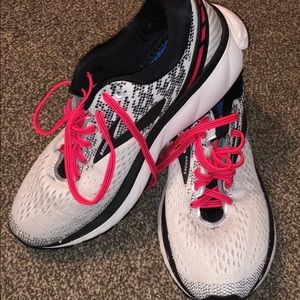 Brooks Ghost 10? Running shoes size 8